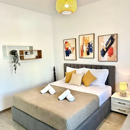 Soraya - New Bazaar * Tirana