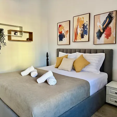 Soraya - New Bazaar Apartment Tirana