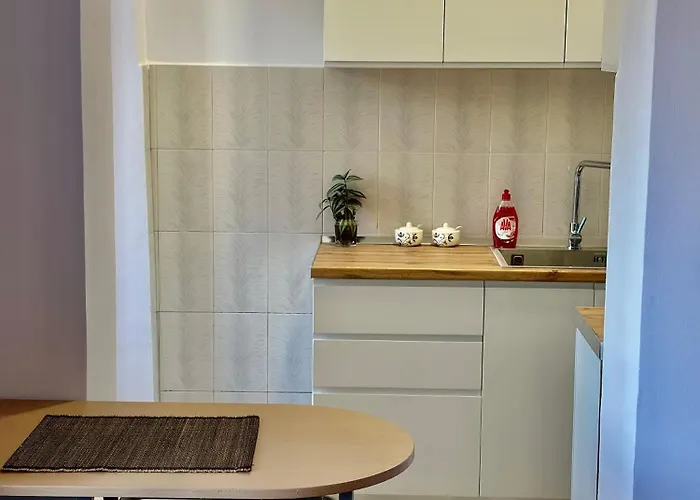 Soraya - New Bazaar * Tirana